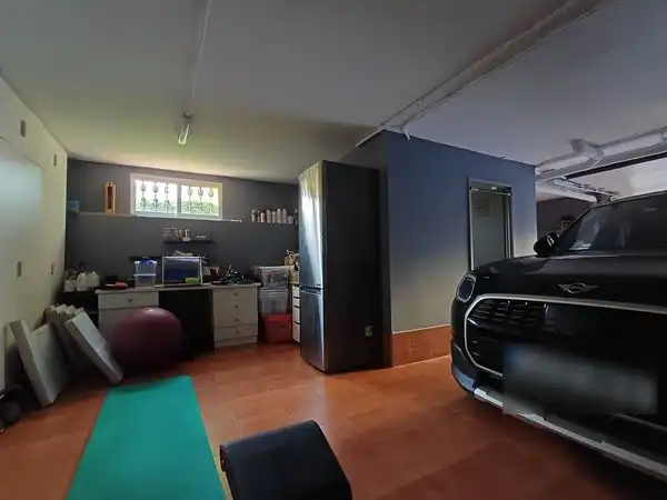 Casa adosada en venta en Vigo  con Calefacción, Jardín privado y Terraza