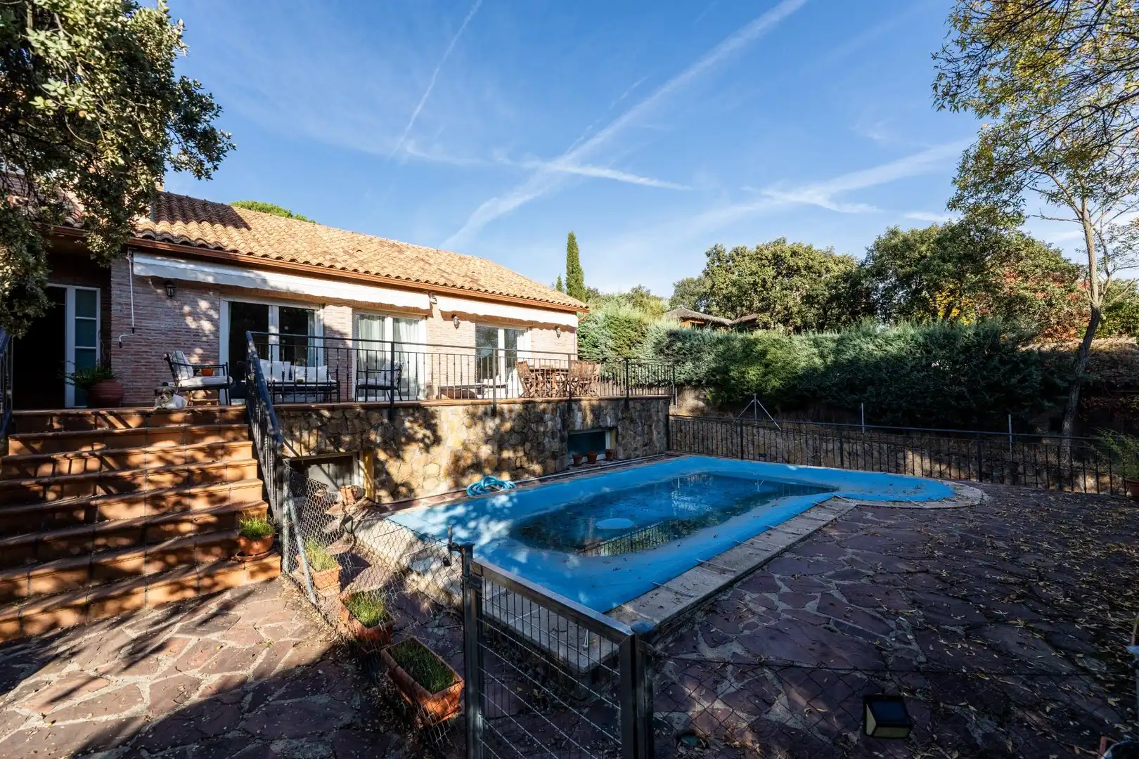 Vista exterior de Casa o chalet en venta en Torrelodones con Aire acondicionado, Calefacción y Jardín privado