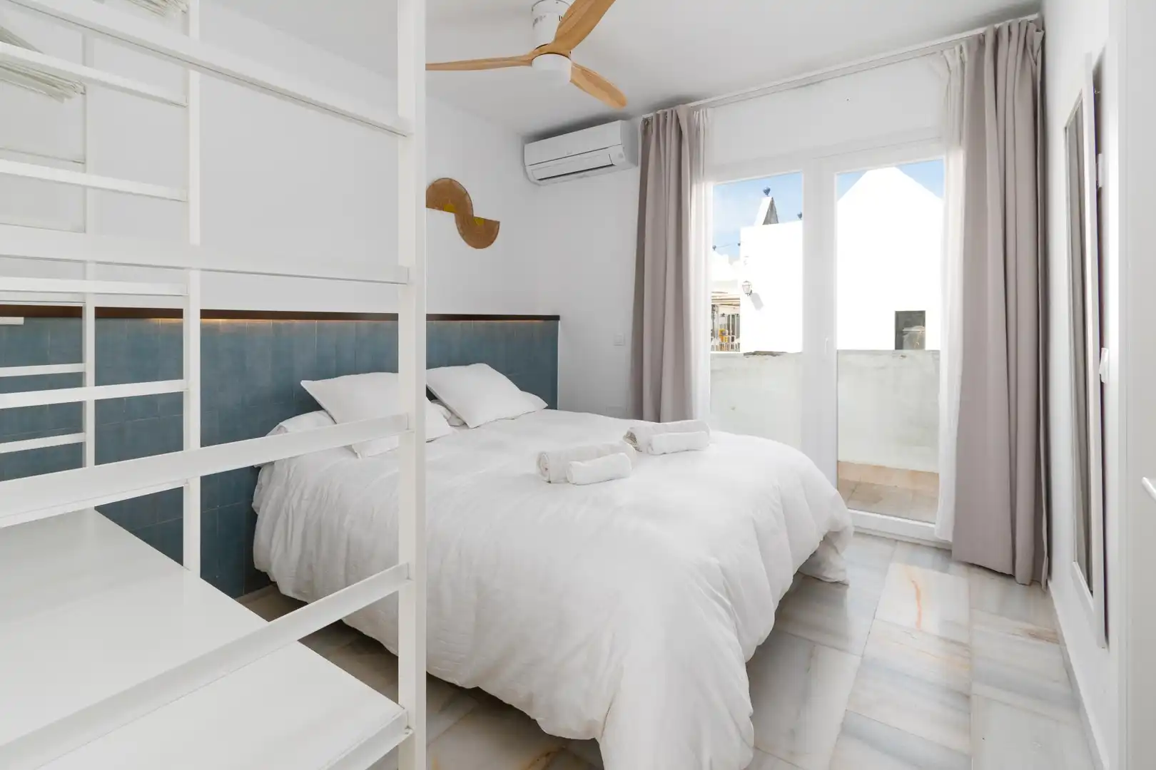 Casa pareada con piscina en venta en Calahonda, imagen 9