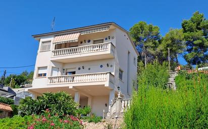 Vista exterior de Casa o xalet en venda en Vallirana amb Terrassa