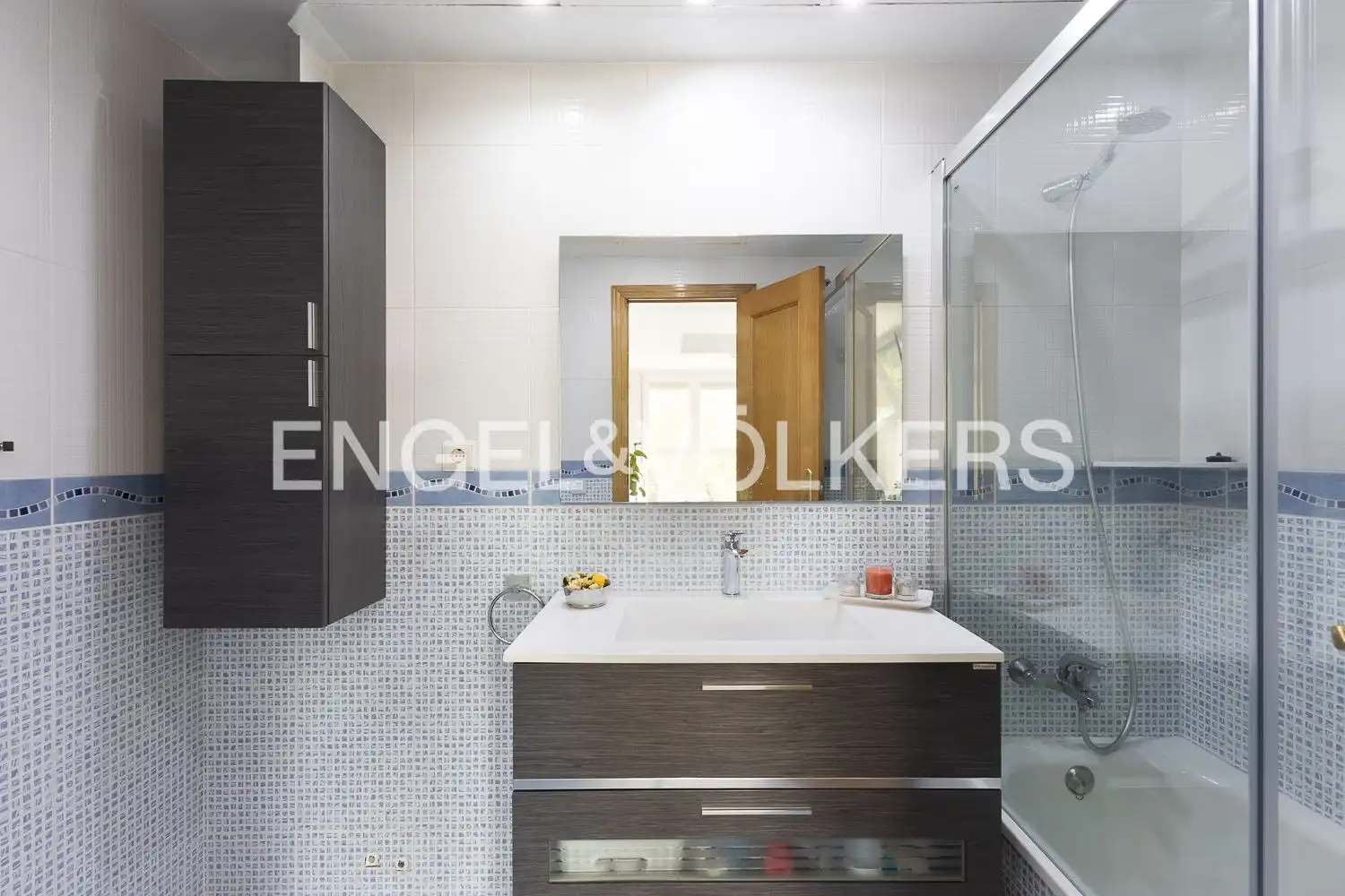 Badezimmer von Wohnung zum Verkauf in Valencia mit Klimaanlage, Heizung und Privatgarten