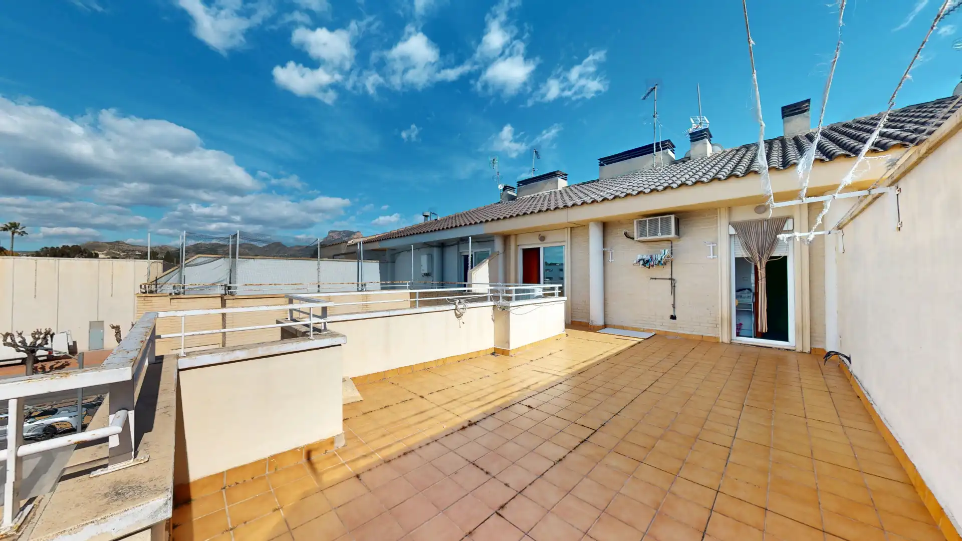 Terraza de Casa adosada en venta en Elda con Aire acondicionado, Terraza y Trastero
