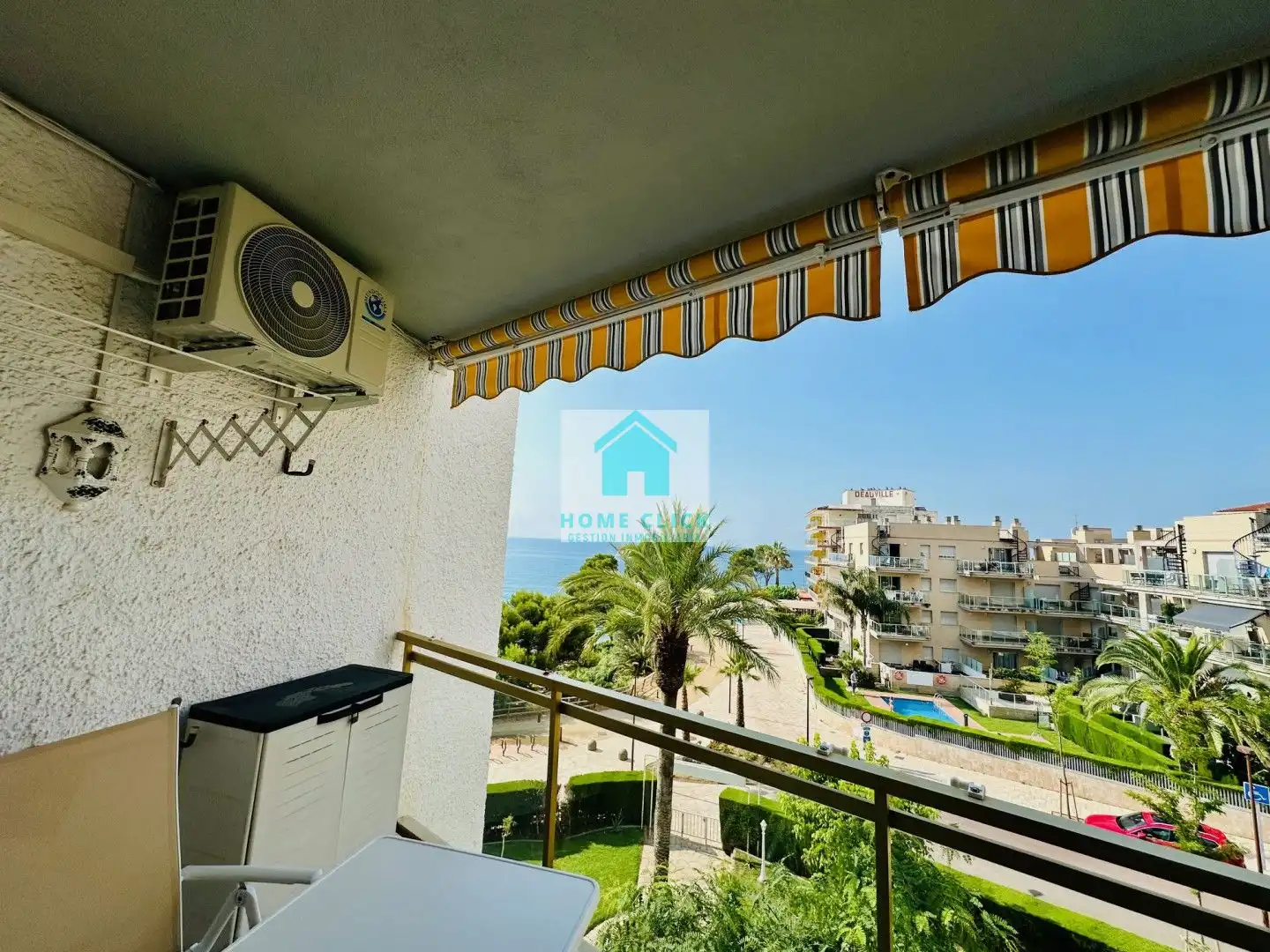 Vista exterior de Apartament de lloguer en Mont-roig del Camp amb Aire condicionat, Calefacció i Jardí privat