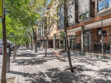 Pis amb ascensor en venda a Ronda de Segovia