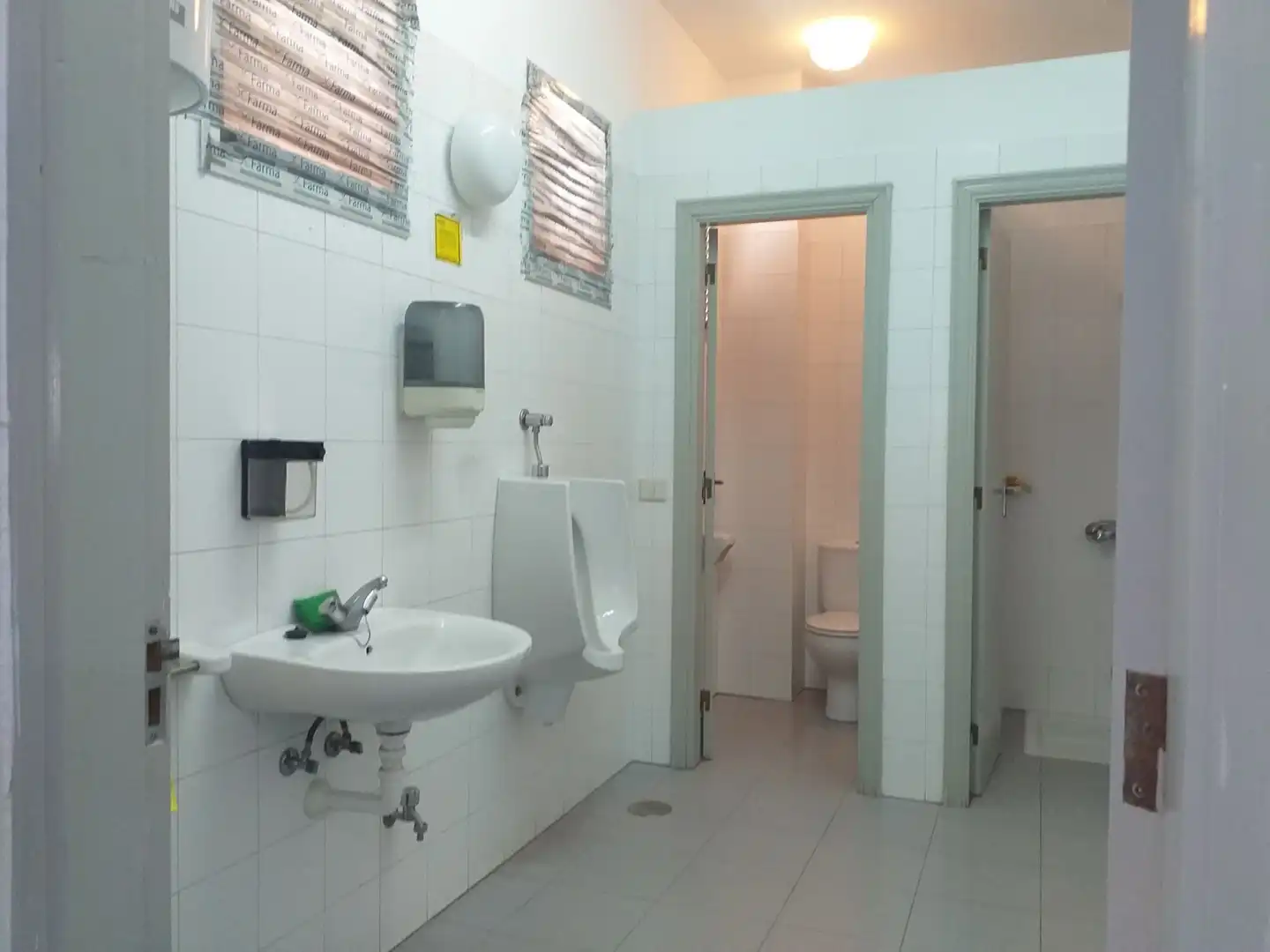 Badezimmer von Fabrikhallen zur Miete in Santa Cruz de Tenerife