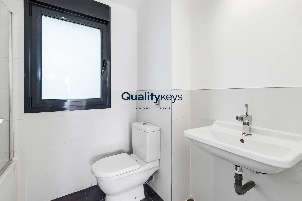 Baño de Casa o chalet en venta en Madrid con Aire acondicionado, Calefacción y Jardín privado