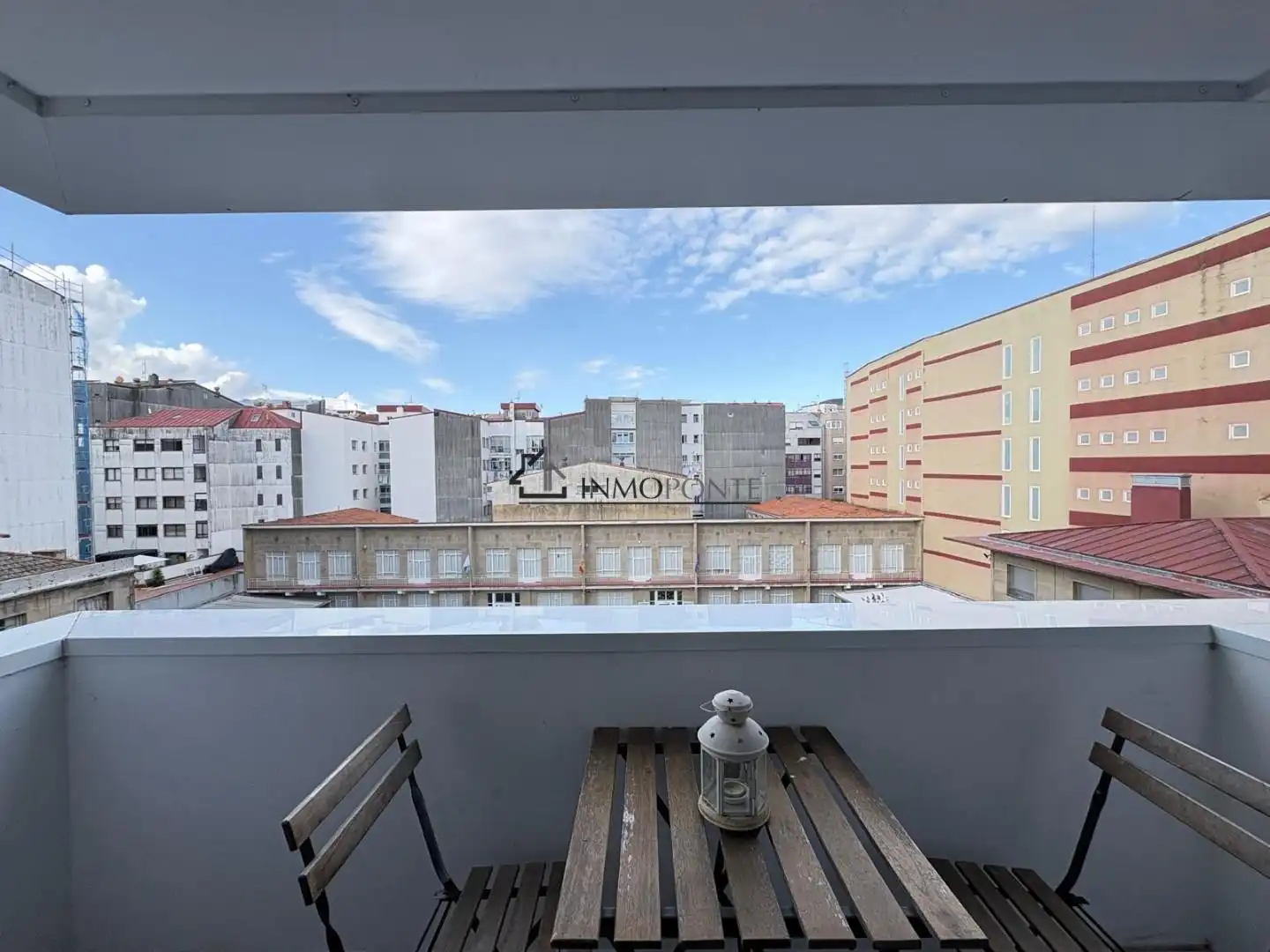 Balcony of Flat for rent in Pontevedra Capital   with Heating, Terrace and Furnished