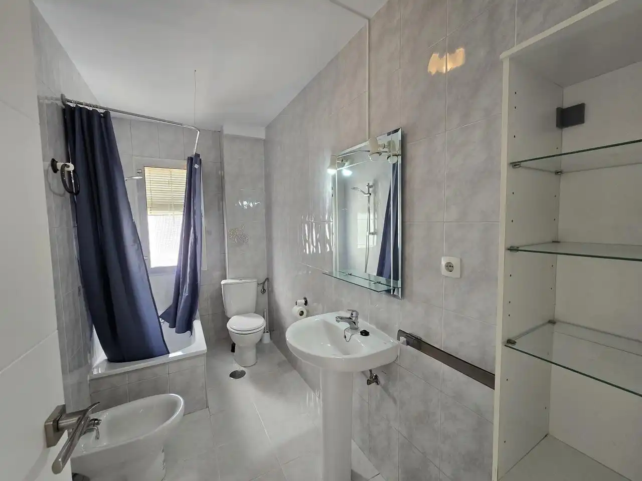 Room in Bami, Bami - La Estrella