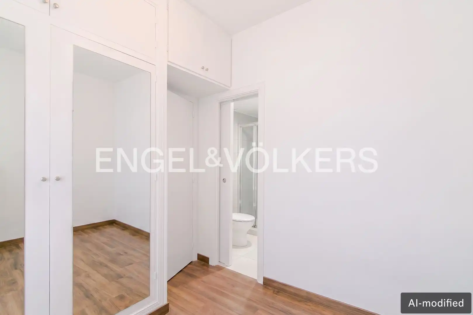 Habitación de Piso en venta en Barcelona con Calefacción y Amueblado