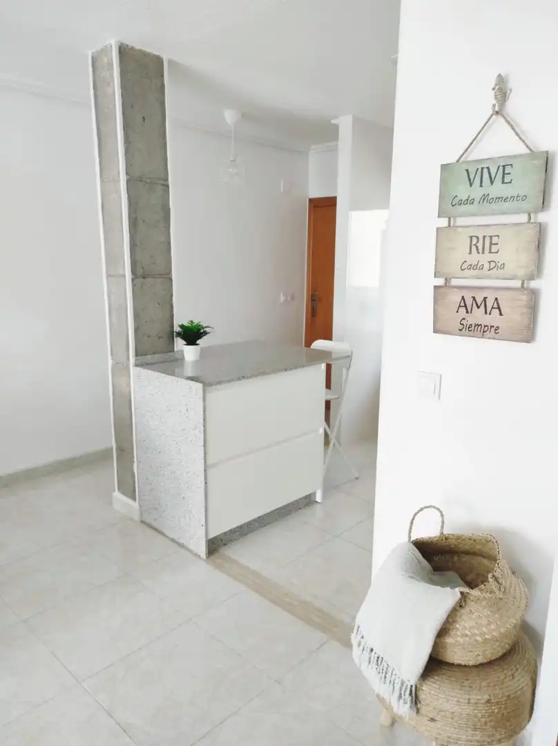 Cocina de Apartamento de alquiler en Pilar de la Horadada con Aire acondicionado, Calefacción y Terraza