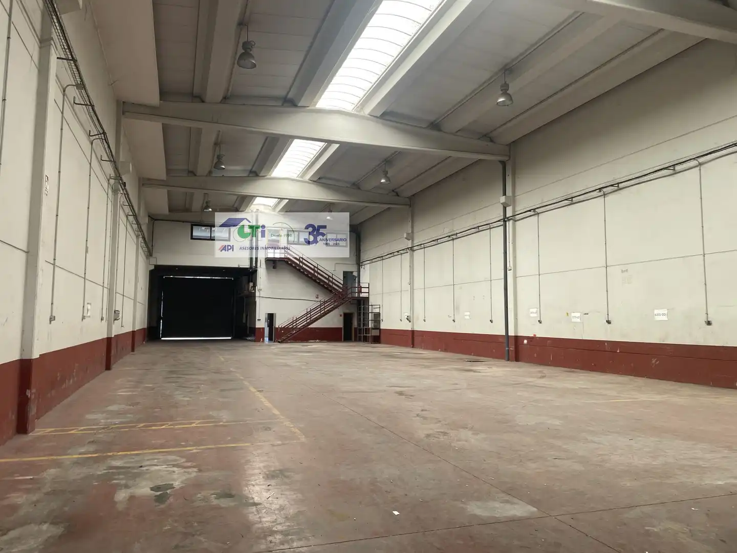 Nave industrial de alquiler en Alfajarín