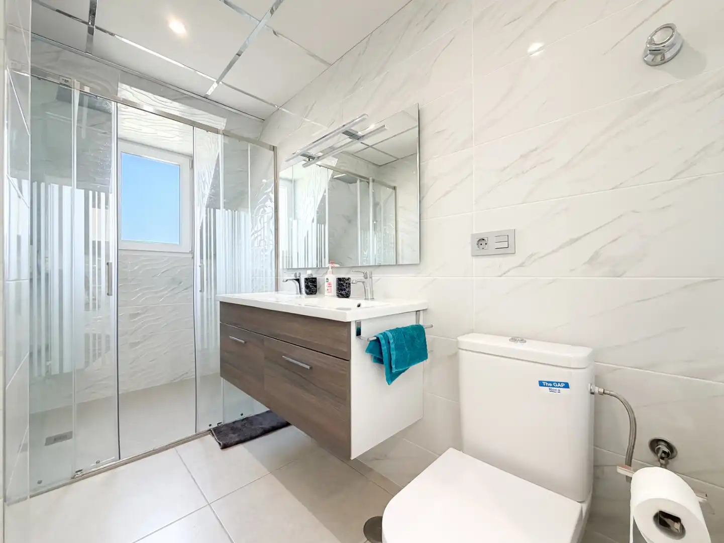 Bany de Apartament en venda en El Campello amb Aire condicionat i Terrassa
