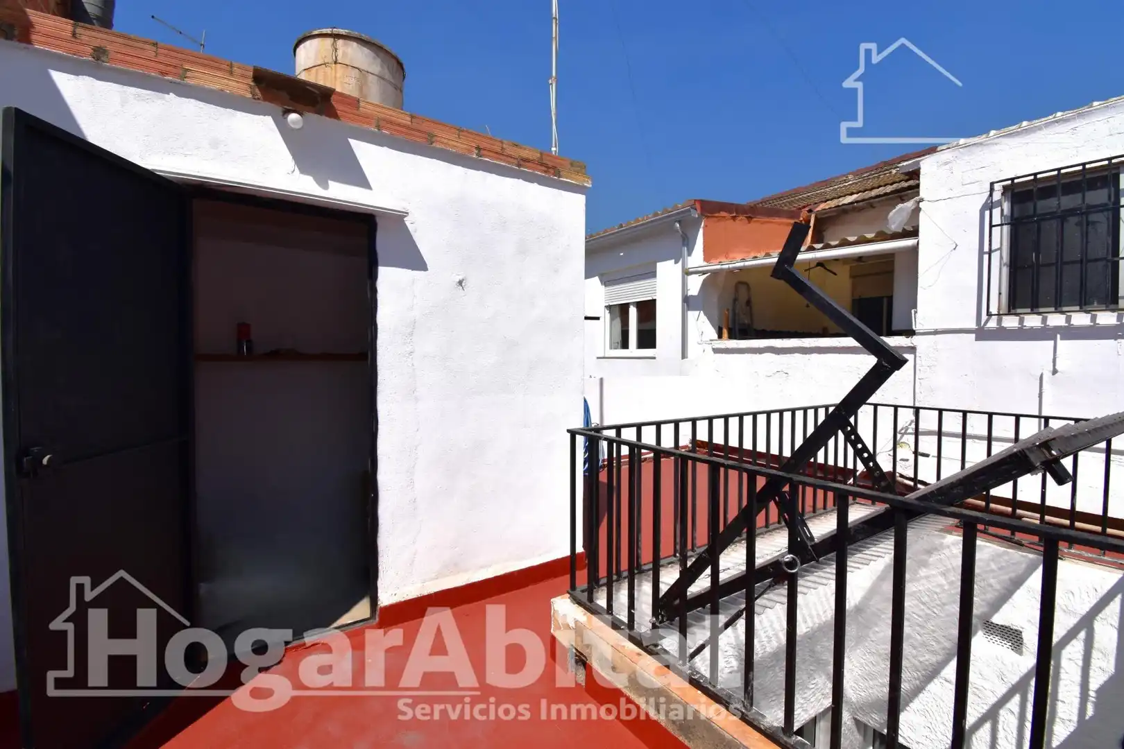 Vista exterior de Piso en venta en Catarroja con Aire acondicionado, Calefacción y Terraza