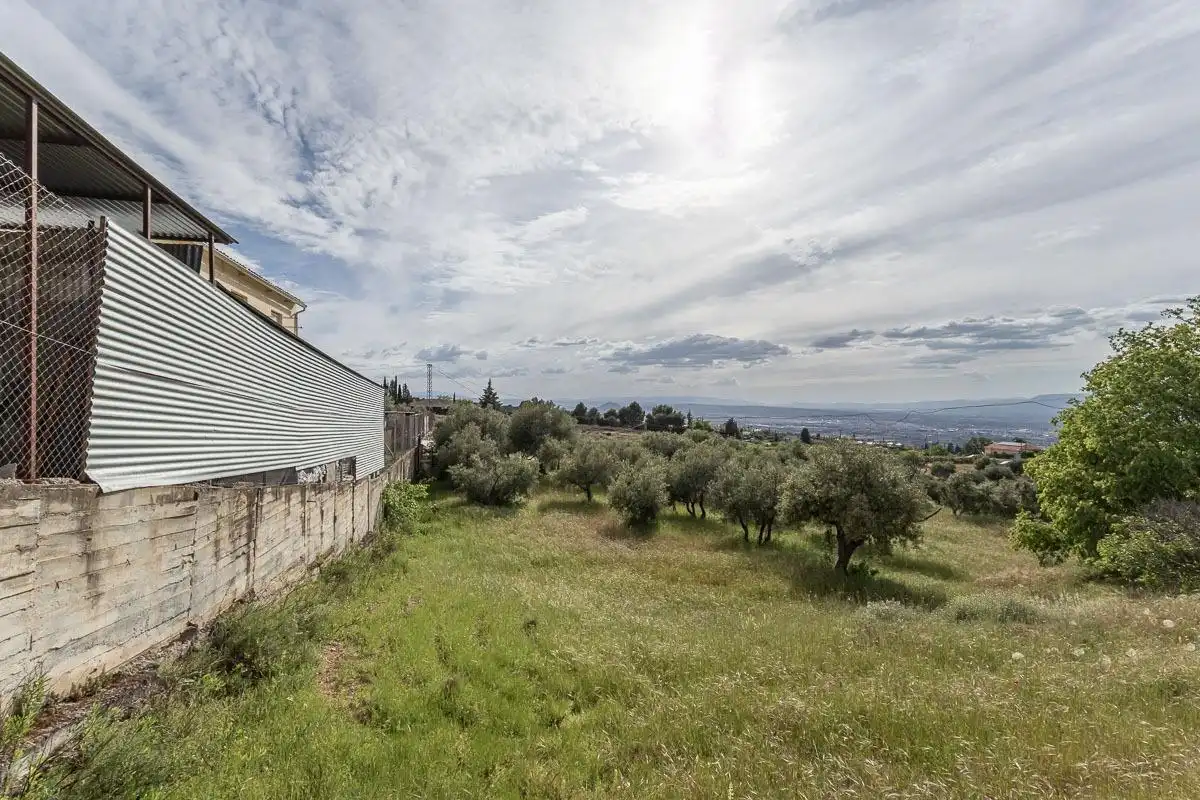 Country house zum Verkauf in de Extraradio, Barrio de la Vega