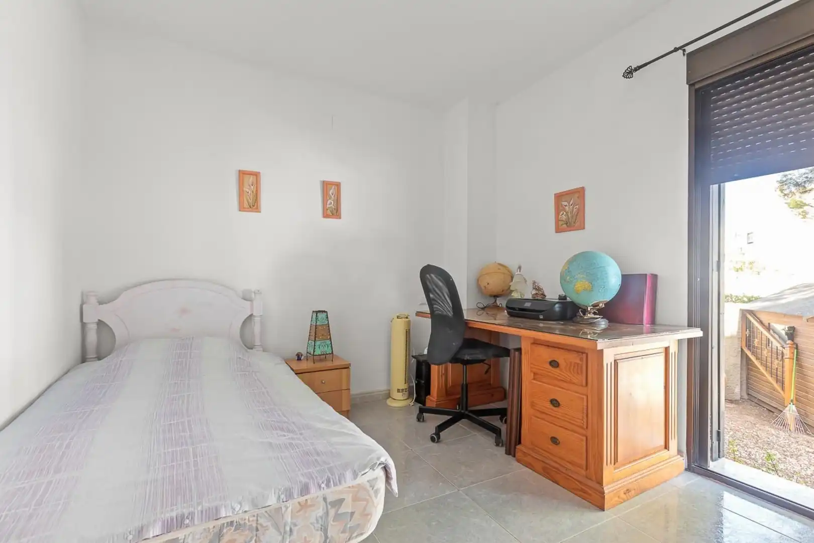 Dormitori de Casa o xalet en venda en Orihuela amb Aire condicionat, Jardí privat i Terrassa