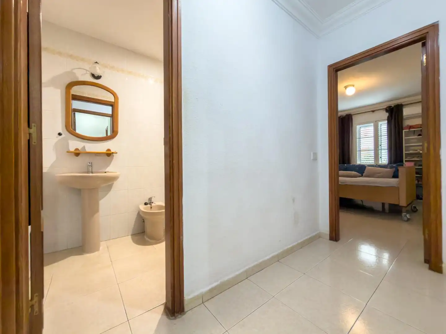 Badezimmer von Erdgeschoss zum Verkauf in San Cristóbal de la Laguna mit Klimaanlage und Terrasse