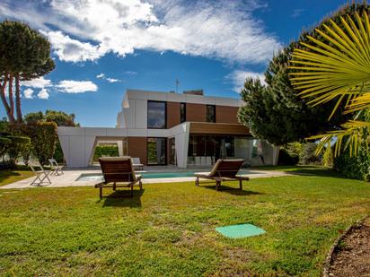 Garden of Single-family semi-detached for sale in Torrelodones  with Air Conditioner, Terrace and Swimming Pool