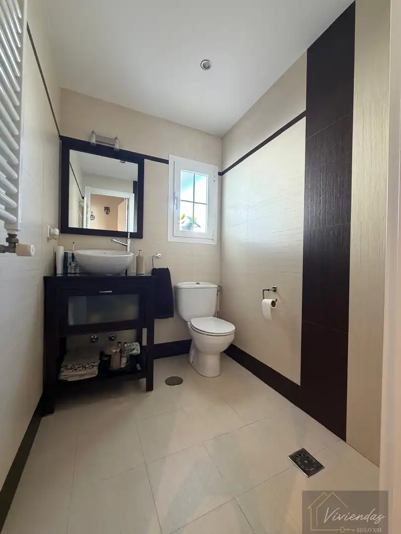 Baño de Casa o chalet en venta en Boadilla del Monte con Aire acondicionado, Calefacción y Terraza