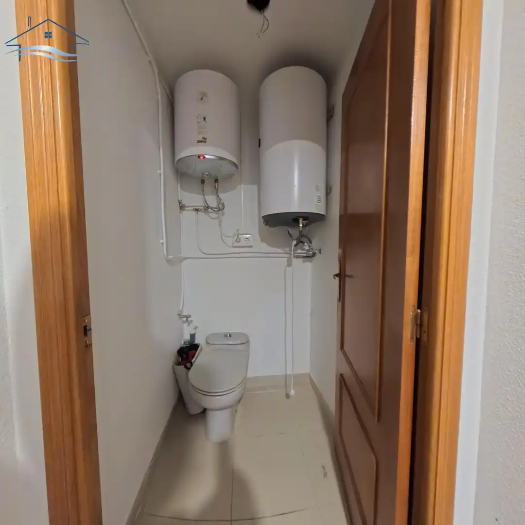 Badezimmer von Büro zur Miete in Alicante / Alacant mit Klimaanlage und Heizung