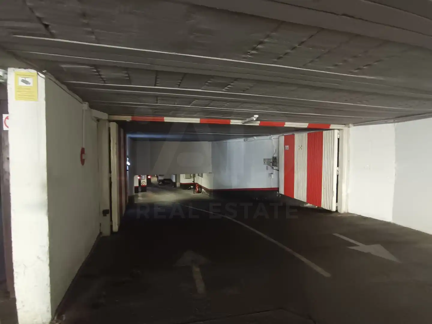 Einzelparkplatz zum Verkauf in Calle de Bohemios 9, imagen 11