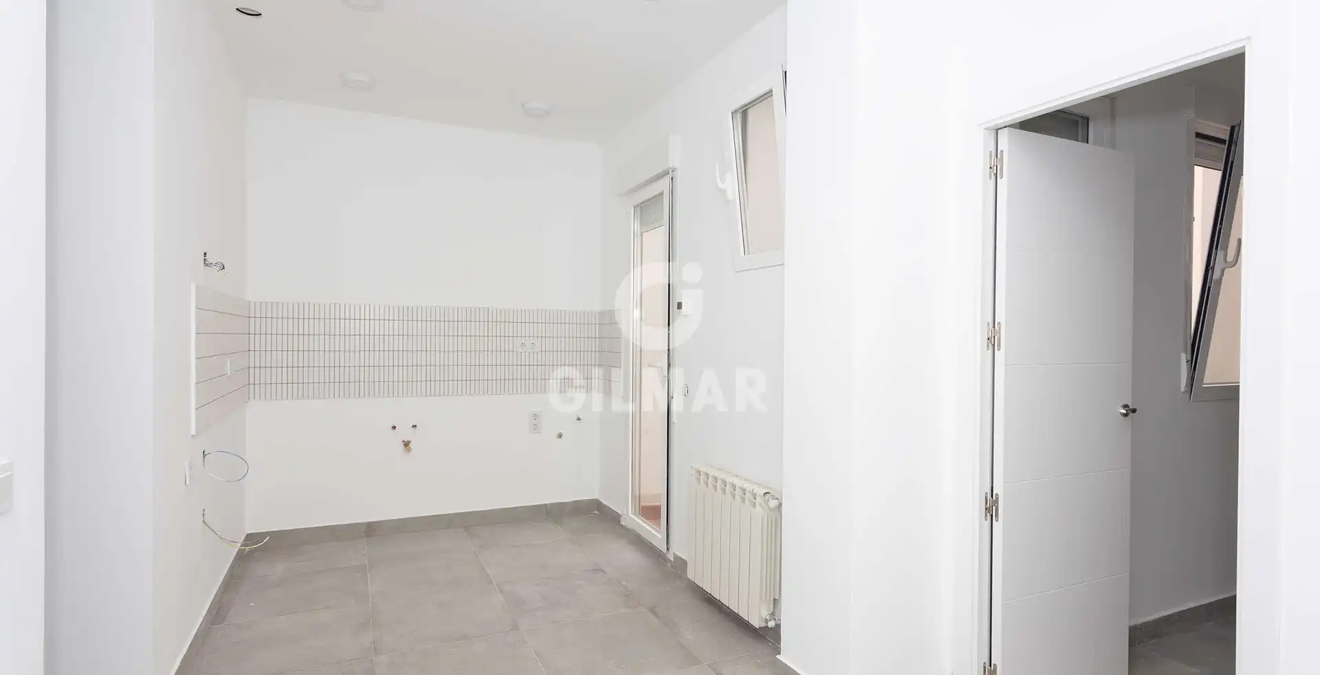 Kitchen of Ground floor for sale in Madrid  with Heating and Balcony