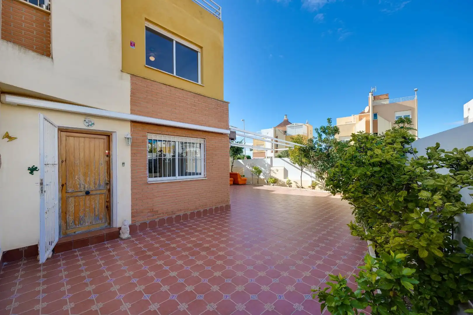 Vista exterior de Casa o chalet en venta en Torrevieja con Jardín privado, Terraza y Trastero