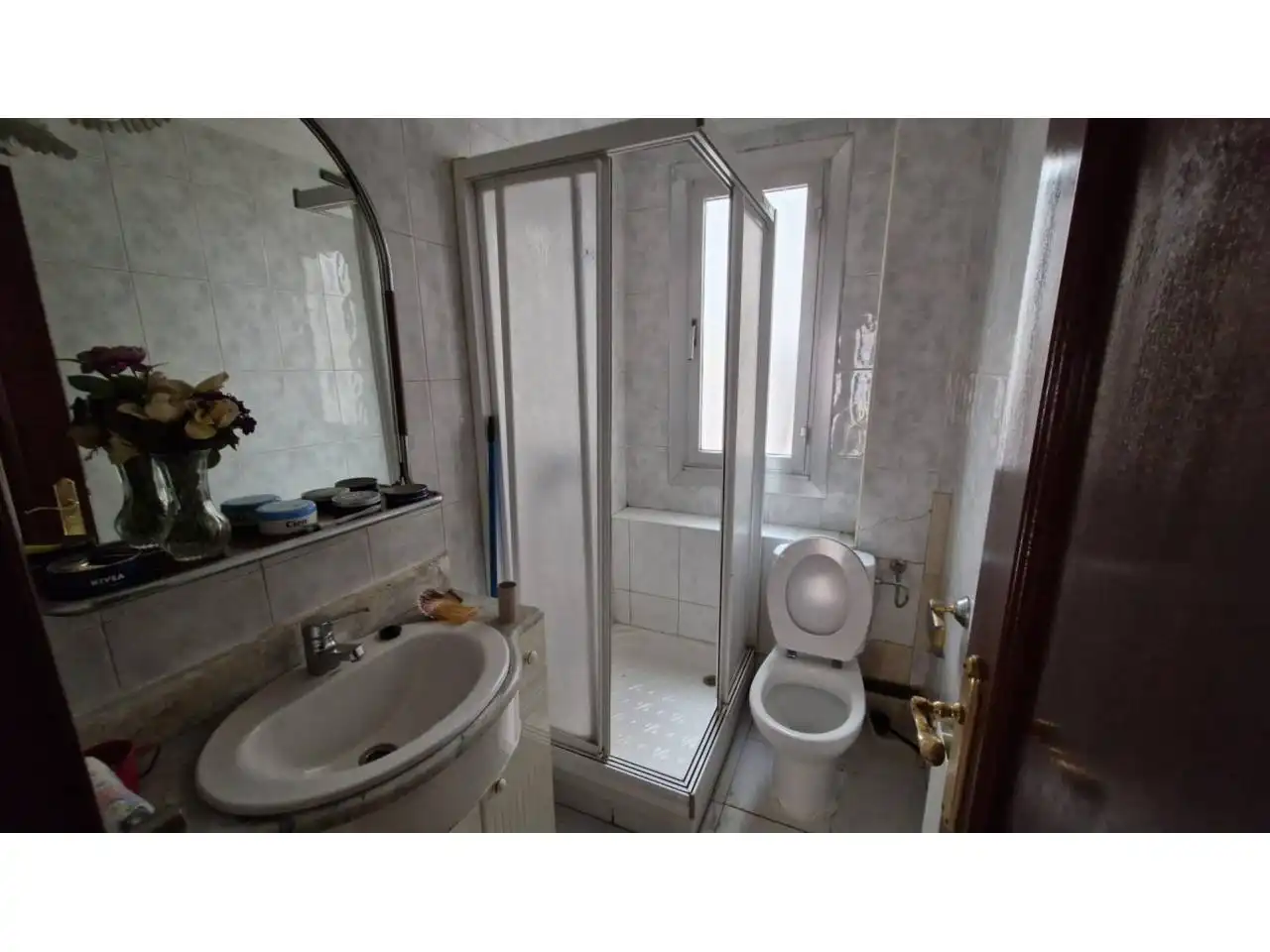 Baño de Piso en venta en  Logroño con Calefacción, Terraza y Balcón