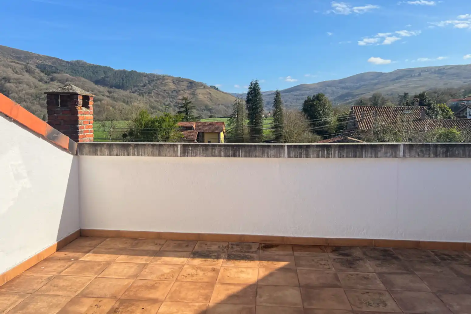 Terrasse von Einfamilien-Reihenhaus zum Verkauf in Ruente mit Heizung, Terrasse und Balkon
