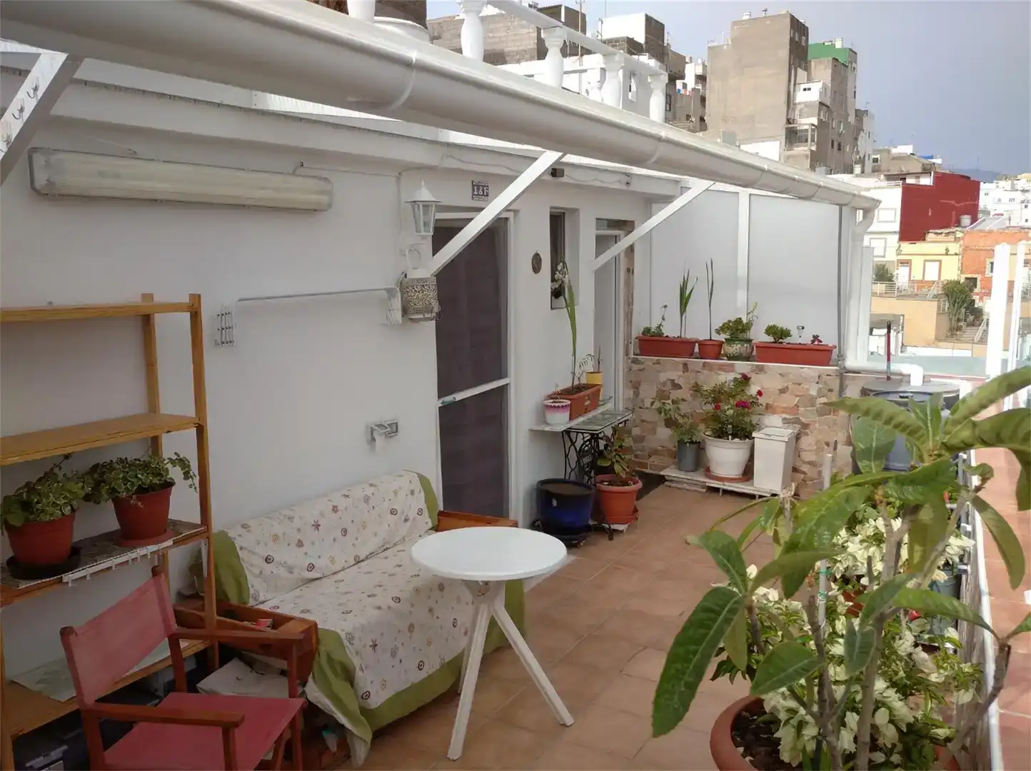 Terrassa de Casa o xalet en venda en Las Palmas de Gran Canaria amb Moblat, Rentadora i Balcó