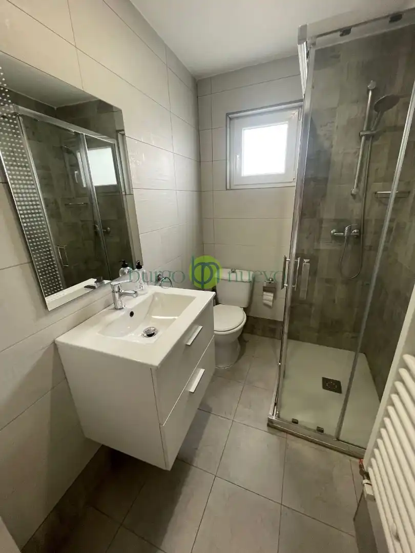Baño de Piso en venta en León Capital  con Calefacción y Terraza
