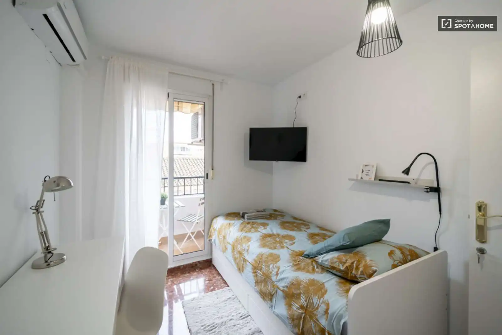 Habitació a Burjassot, Valencia