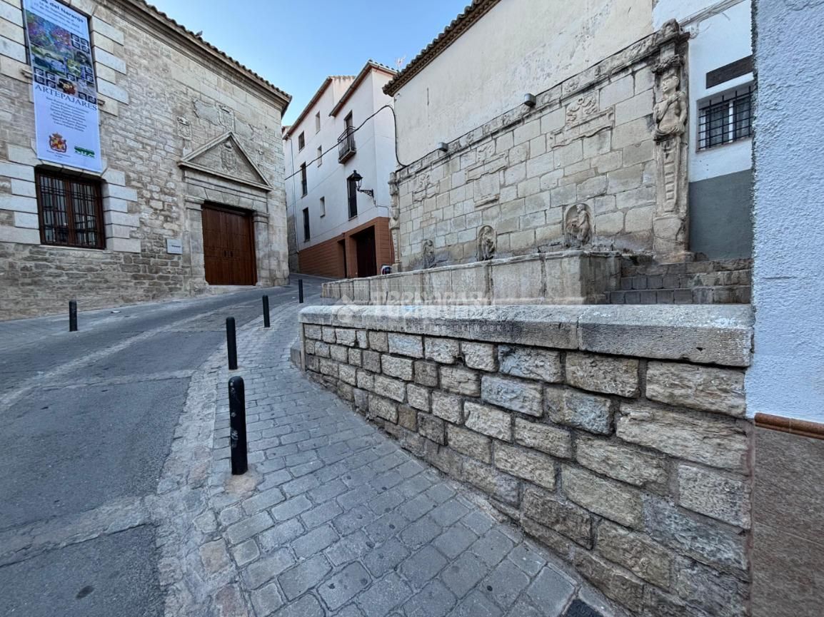Exterior view of Single-family semi-detached for sale in  Jaén Capital  with Terrace