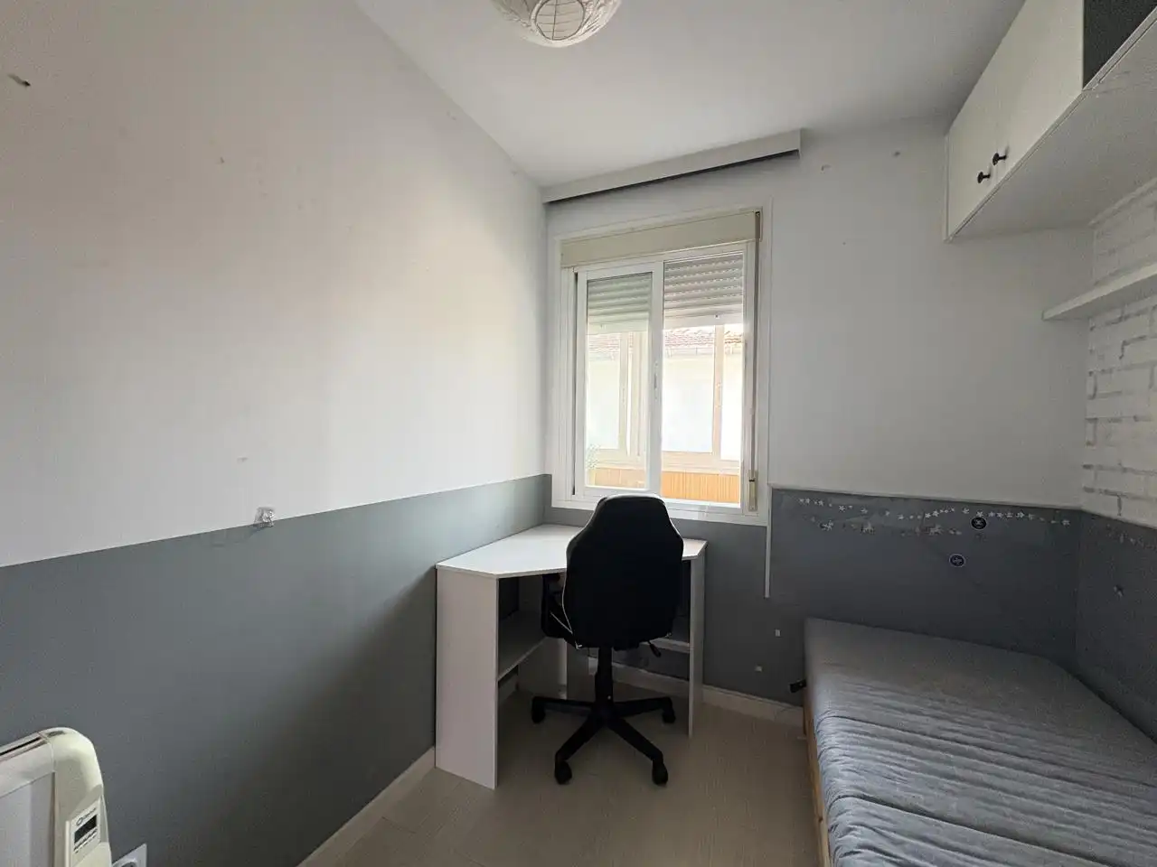 Bedroom of Flat for rent in Madrid  with Heating, Terrace and Furnished