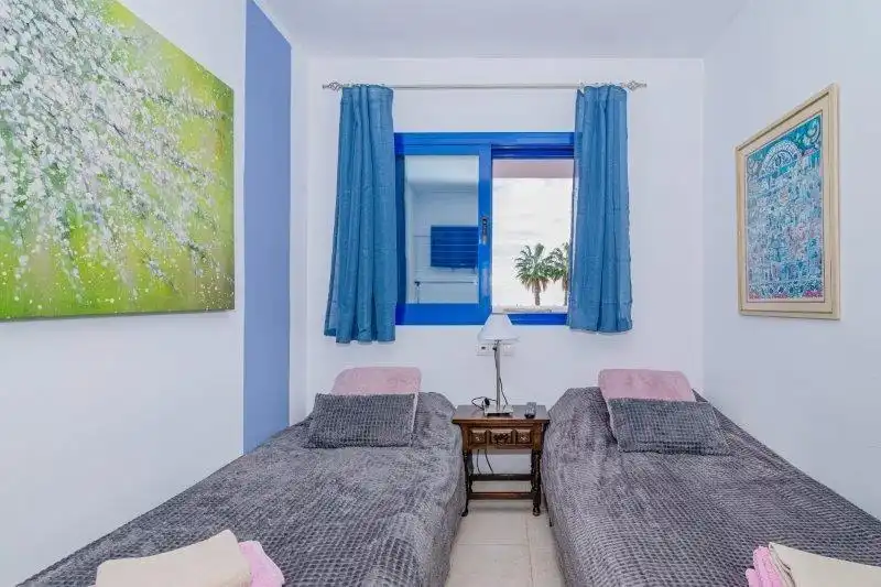 Habitación de Apartamento en venta en Almuñécar con Aire acondicionado, Terraza y Amueblado