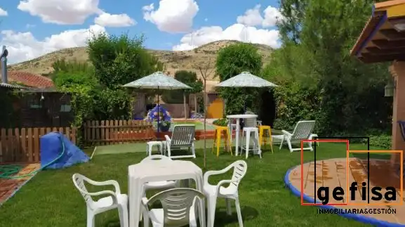 Jardí de Finca rústica en venda en Valdepeñas amb Aire condicionat, Calefacció i Jardí privat