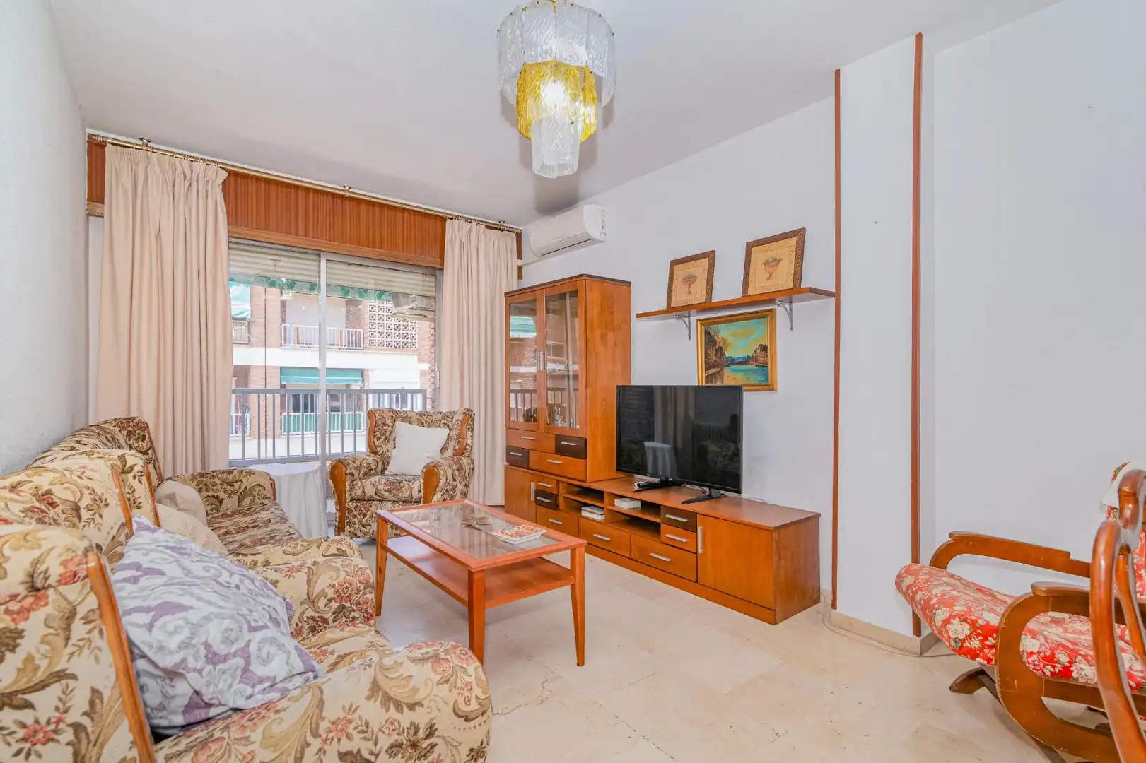 Sala d'estar de Pis en venda en Granada amb Calefacció, Terrassa i Traster