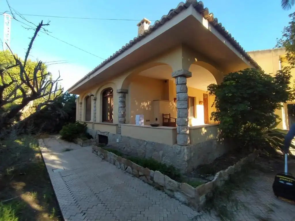 Exterior view of Houses for sale in El Campello  with Private garden and Swimming Pool