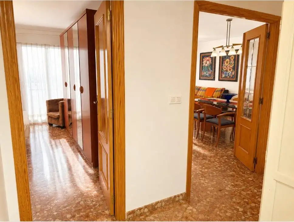 Piso de alquiler en Oliva con Calefacción, Terraza y Amueblado