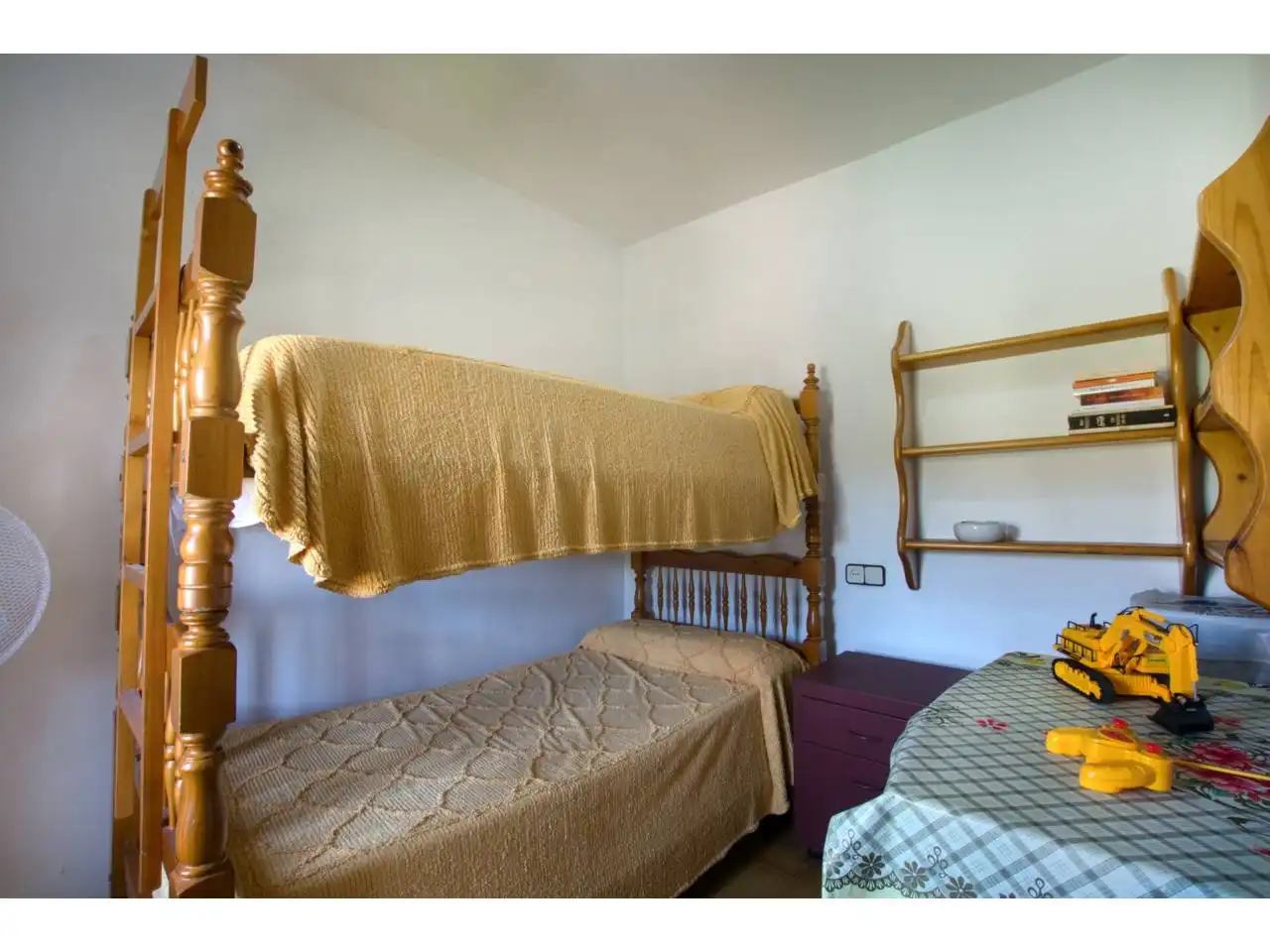 Habitación de Casa adosada en venta en Canillas de Aceituno con Terraza