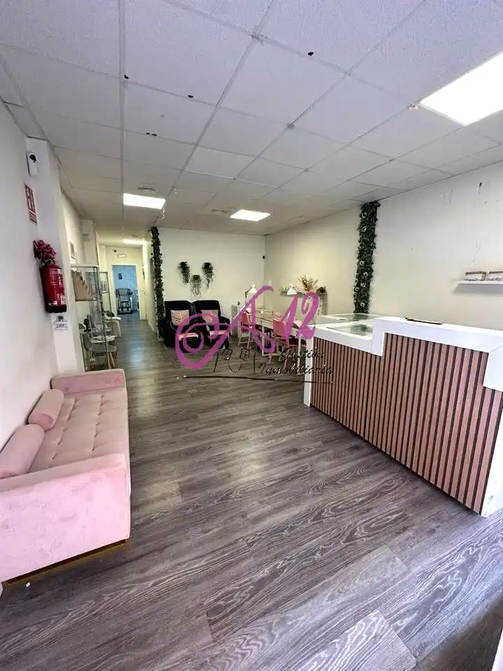 Business premises for transfer in calle de Salvador Guinot