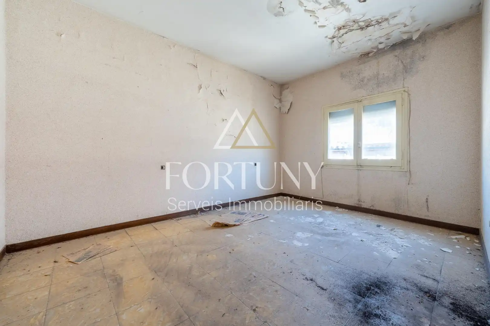 Edificio en venta en TORRES JORDI, L'Espluga de Francolí