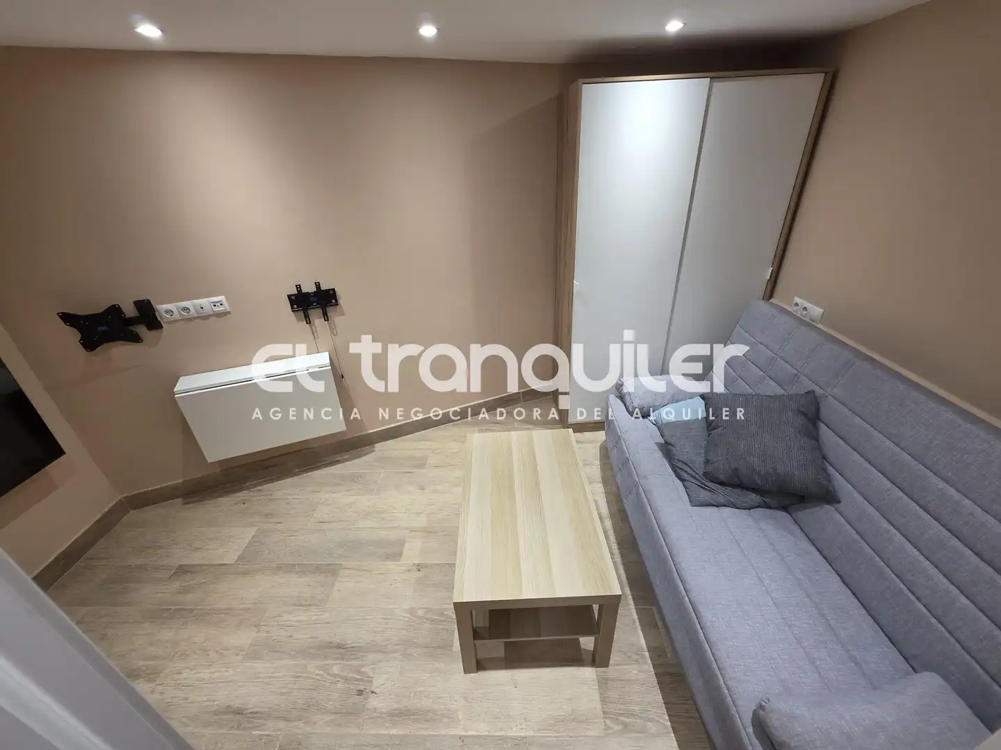 Living room of Duplexes for rent in Madrid  with Furnished and Washing machine