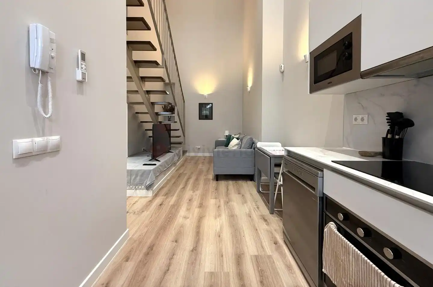 Dúplex de alquiler en  Madrid Capital con Aire acondicionado y Amueblado