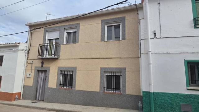 Casa-chalet en Venta en De D.Teodoro Garcia en Belinchón