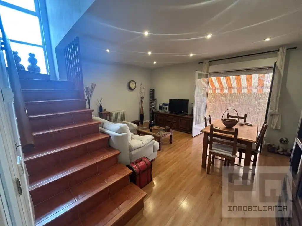 Living room of Houses for rent in Las Navas del Marqués 