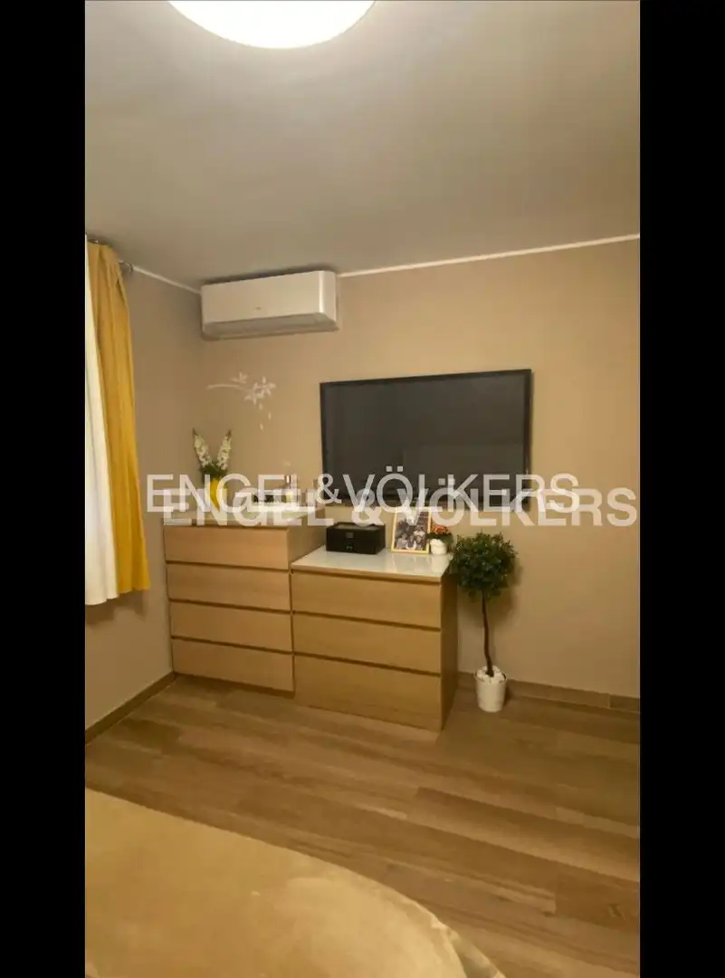 Bedroom of Flat for sale in Barcelona  with Air Conditioner, Heating and Balcony