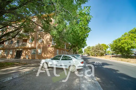 Planta baja de alquiler en Calle del Deporte, 2, Poniente-Norte - Miralbaida - Parque Azahara