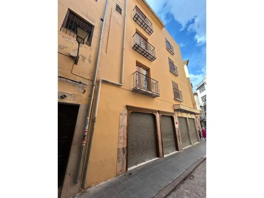 Vista exterior de Edifici en venda en Segorbe