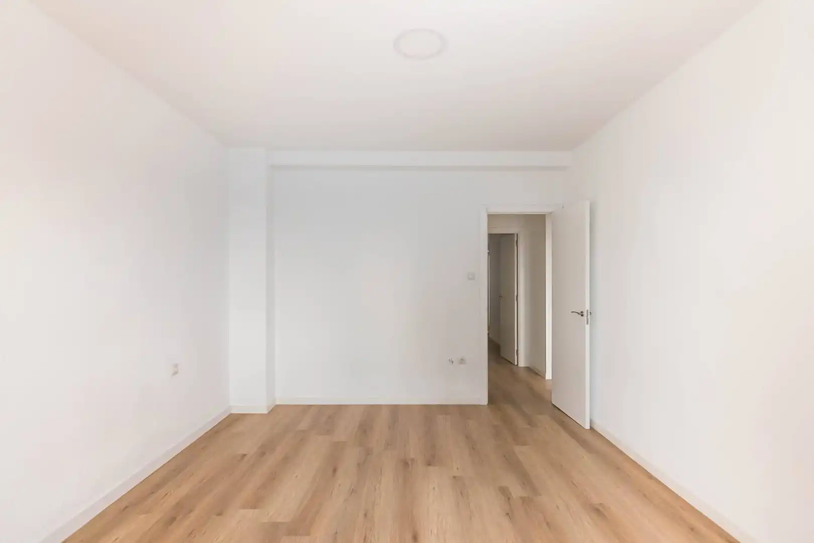 Wohnung zum Verkauf in Murcia mit Terrasse, Balkon und Alarm