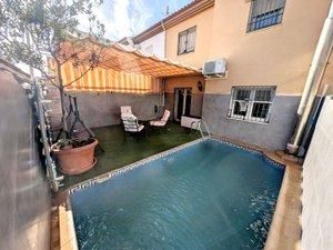 Swimming pool of House or chalet for sale in Vegas del Genil  with Air Conditioner, Terrace and Balcony